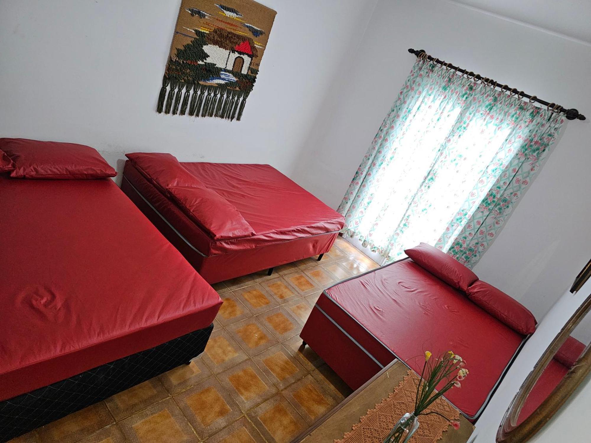Casa Maravilhosa E Ampla Pe Na Areia Com Piscina, Area Gourmet Com Churrasqueira Em Deck Coberto Frente A Piscina, 4 Quartos Confortaveis E Espacosos, Sendo 2 Suites, Cozinha Americana E Sala De Jantar, Ampla Garagem Para 6 Carros - Mercado Na Rua Da Praia Grande  Exterior photo