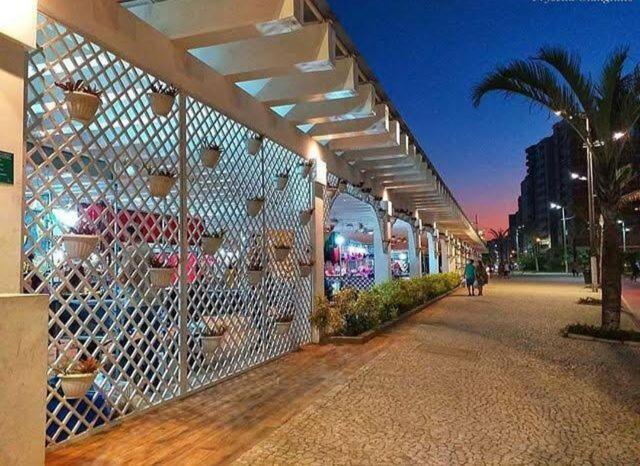 Casa Maravilhosa E Ampla Pe Na Areia Com Piscina, Area Gourmet Com Churrasqueira Em Deck Coberto Frente A Piscina, 4 Quartos Confortaveis E Espacosos, Sendo 2 Suites, Cozinha Americana E Sala De Jantar, Ampla Garagem Para 6 Carros - Mercado Na Rua Da Praia Grande  Exterior photo